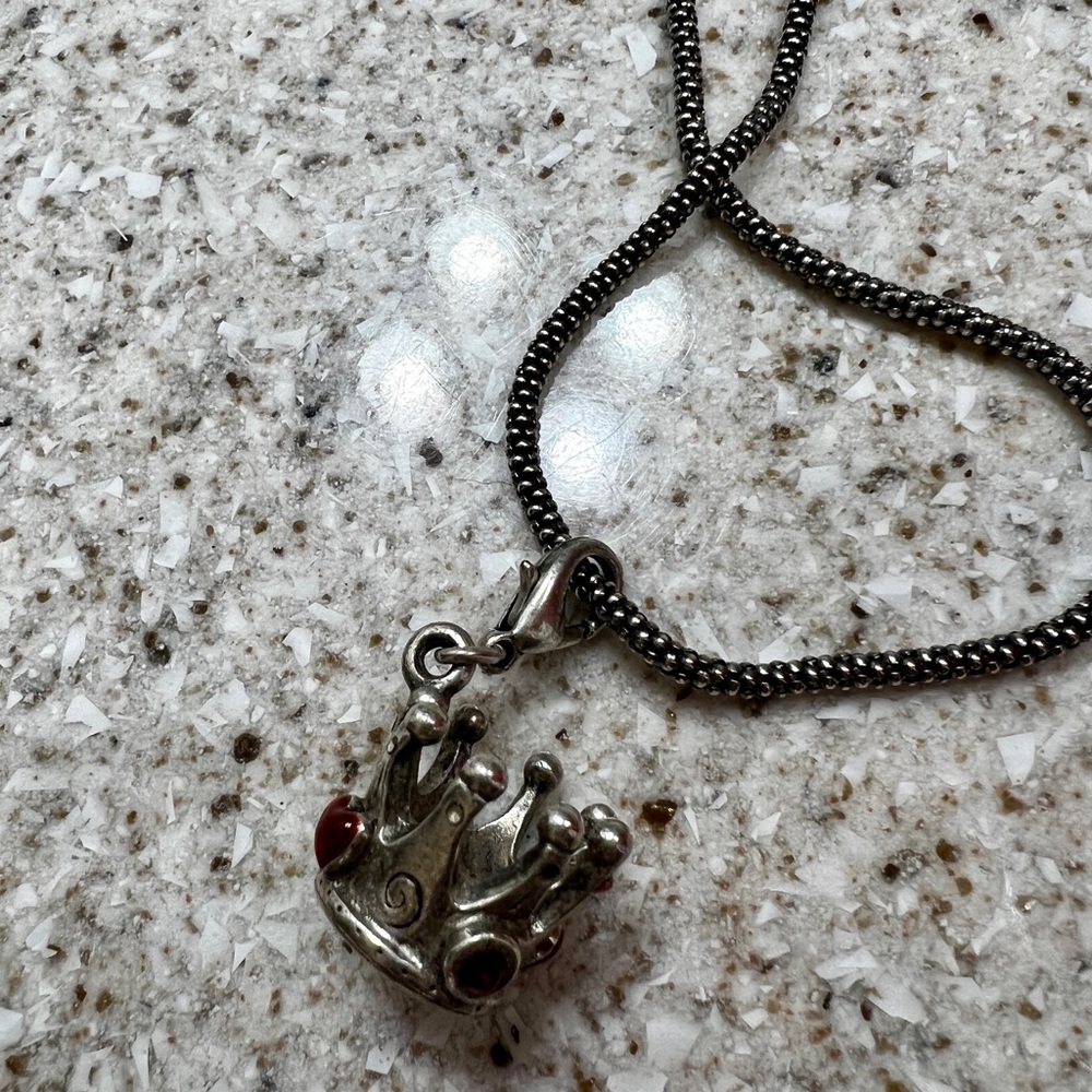 Red jeweled crown necklace NWOT